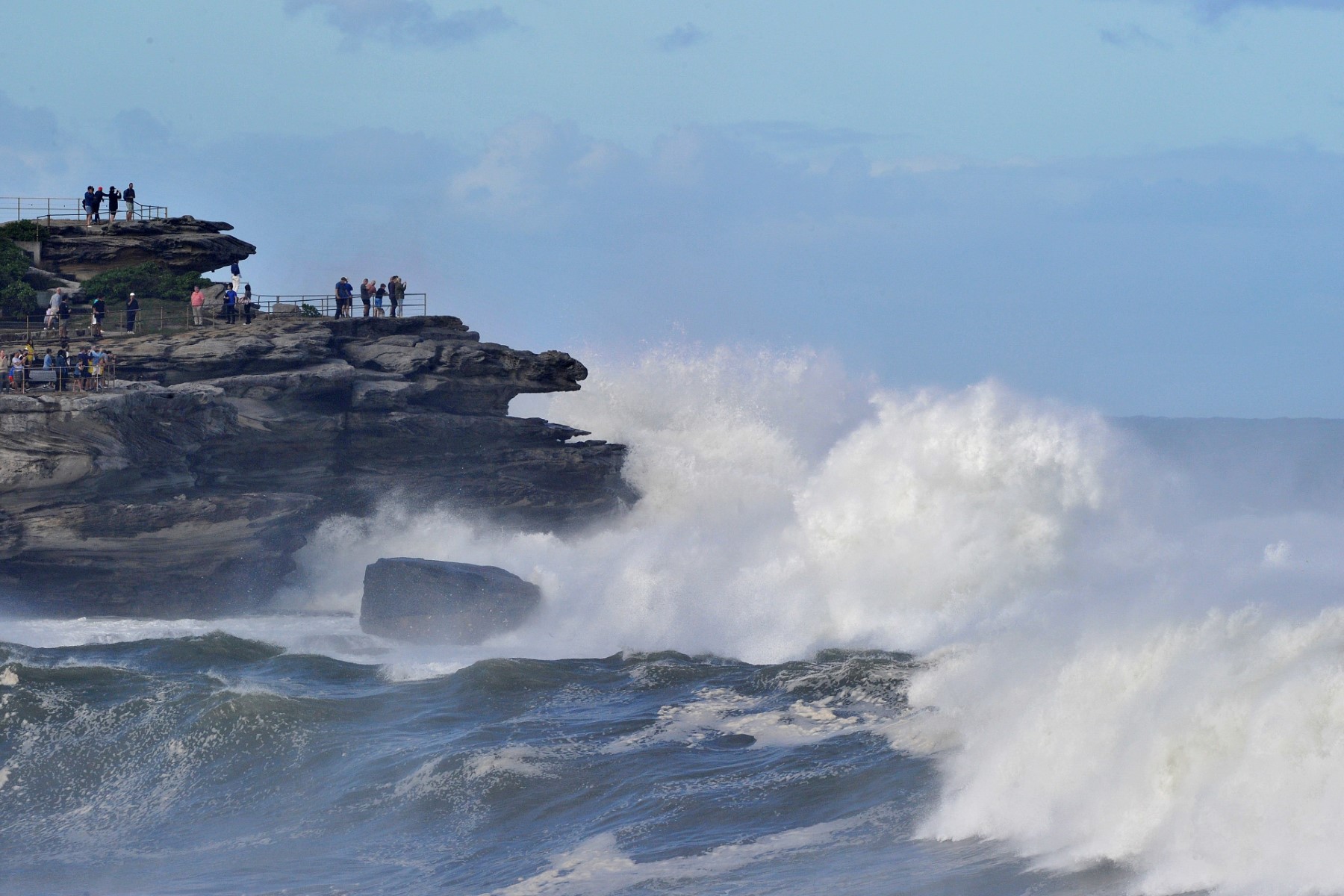 Photo of Waves of up to 12 meters have been reported on Sydney’s eastern beaches